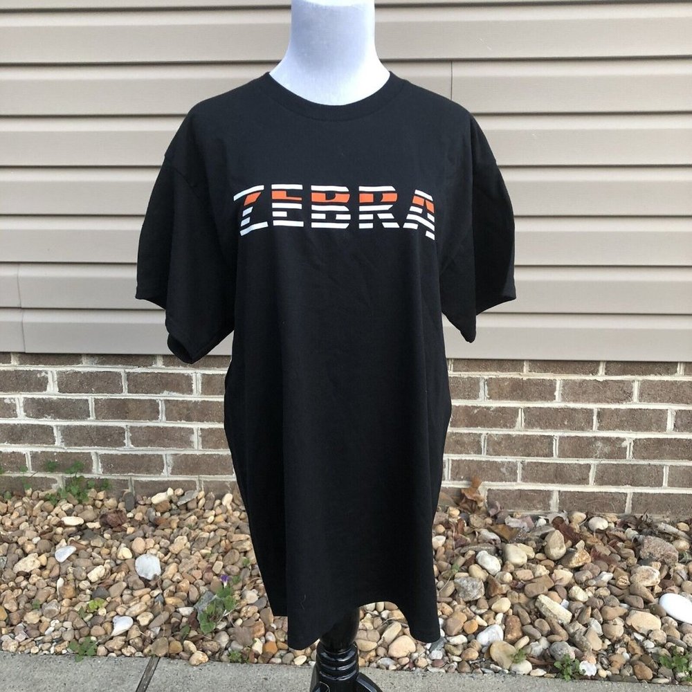 Womens Zebra Graphic Tee /‎ T-Shirt Size Large - NWOT Black with Orange & White